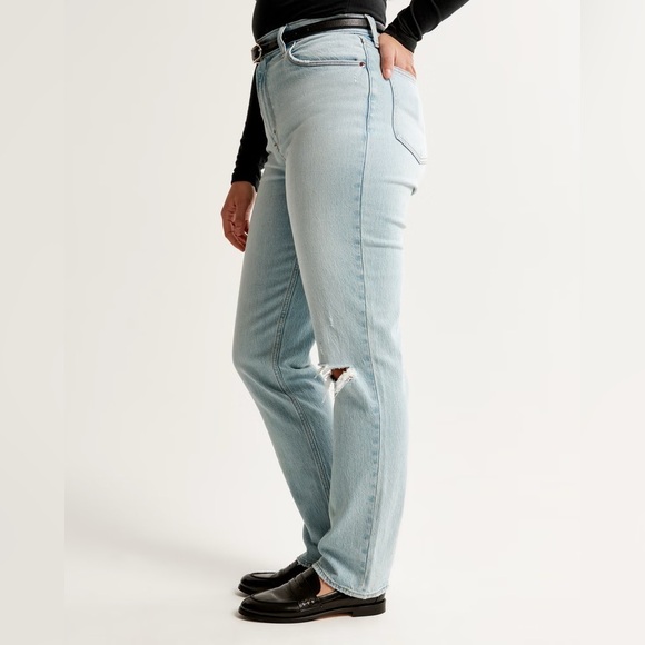 Abercrombie & Fitch Curve Love Ultra High Rise 90s Straight Leg Jeans - Picture 3 of 12